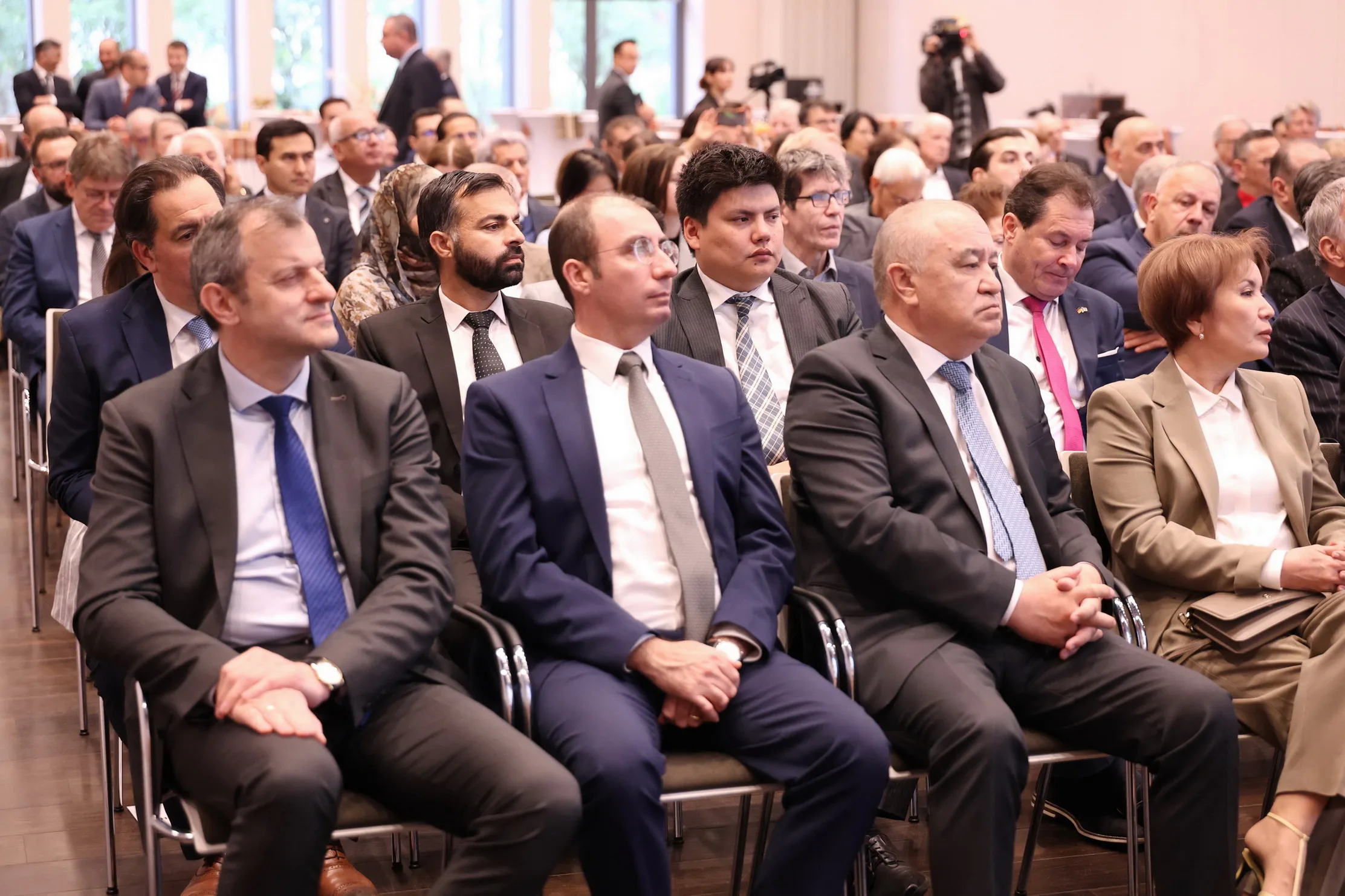 Berlin’de Haydar Aliyev’in 102. Doğum Günü Coşkuyla Kutlandı