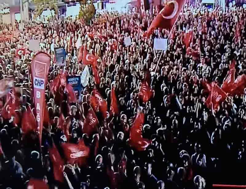 Özgür Özel: "Esenler Artık Milletindir"