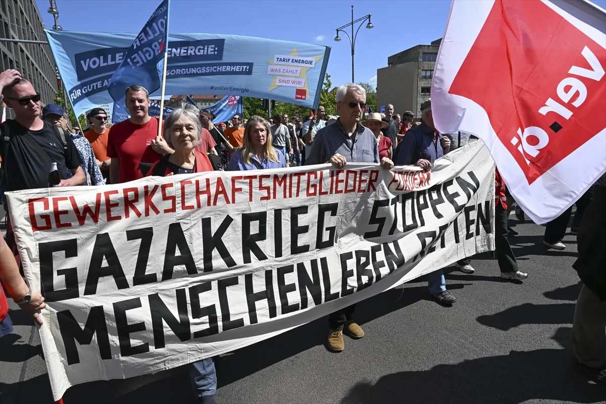 Almanya'da 1 Mayıs Emek ve Dayanışma Günü kutlandı
