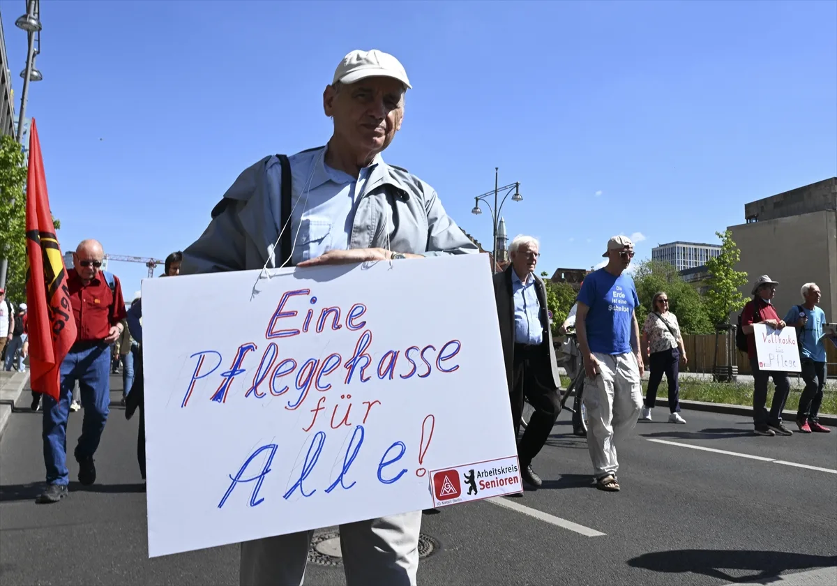 Almanya'da 1 Mayıs Emek ve Dayanışma Günü kutlandı