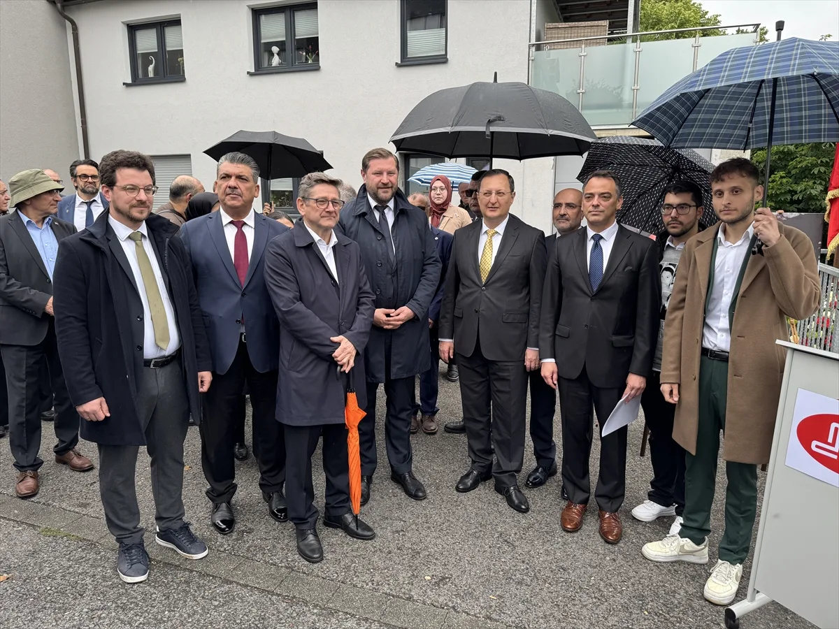 Almanya'daki Solingen ırkçı saldırısının üzerinden 32 yıl geçti
