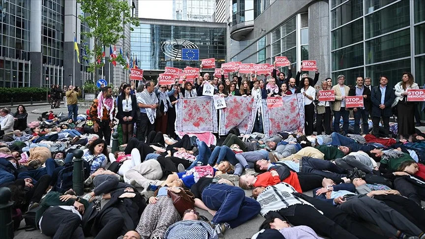 AP önünde ‘soykırım’ protestosu