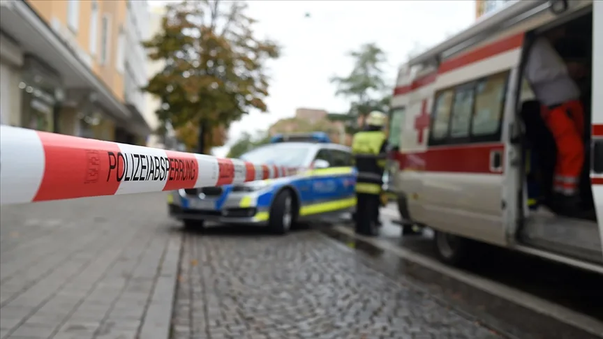Hamburg'da tren istasyonundaki bıçaklı saldırıda 12 kişi yaralandı