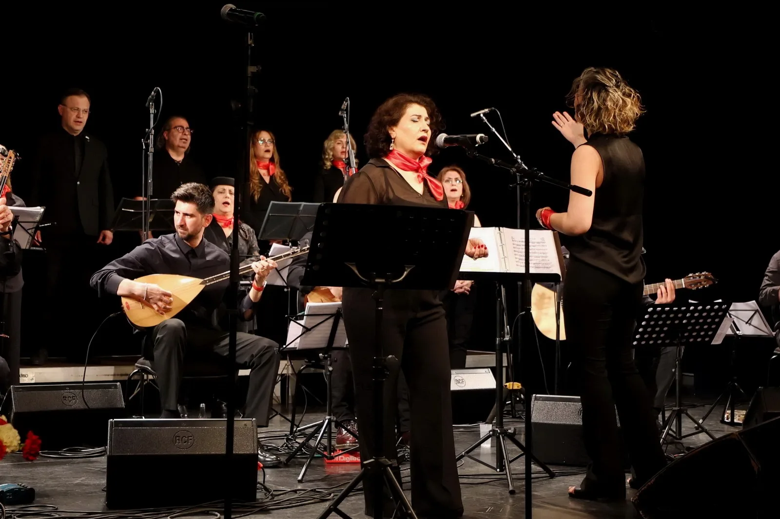 Berlin`de muhteşem Türk Halk Müziği Konseri