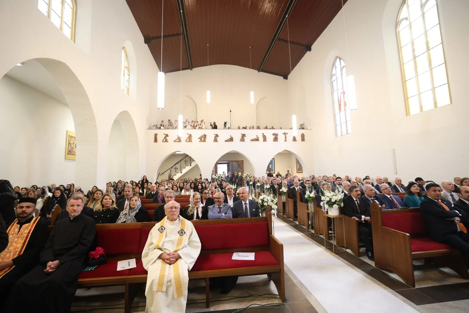 Berlin Süryani Kilisesi ibadete açıldı