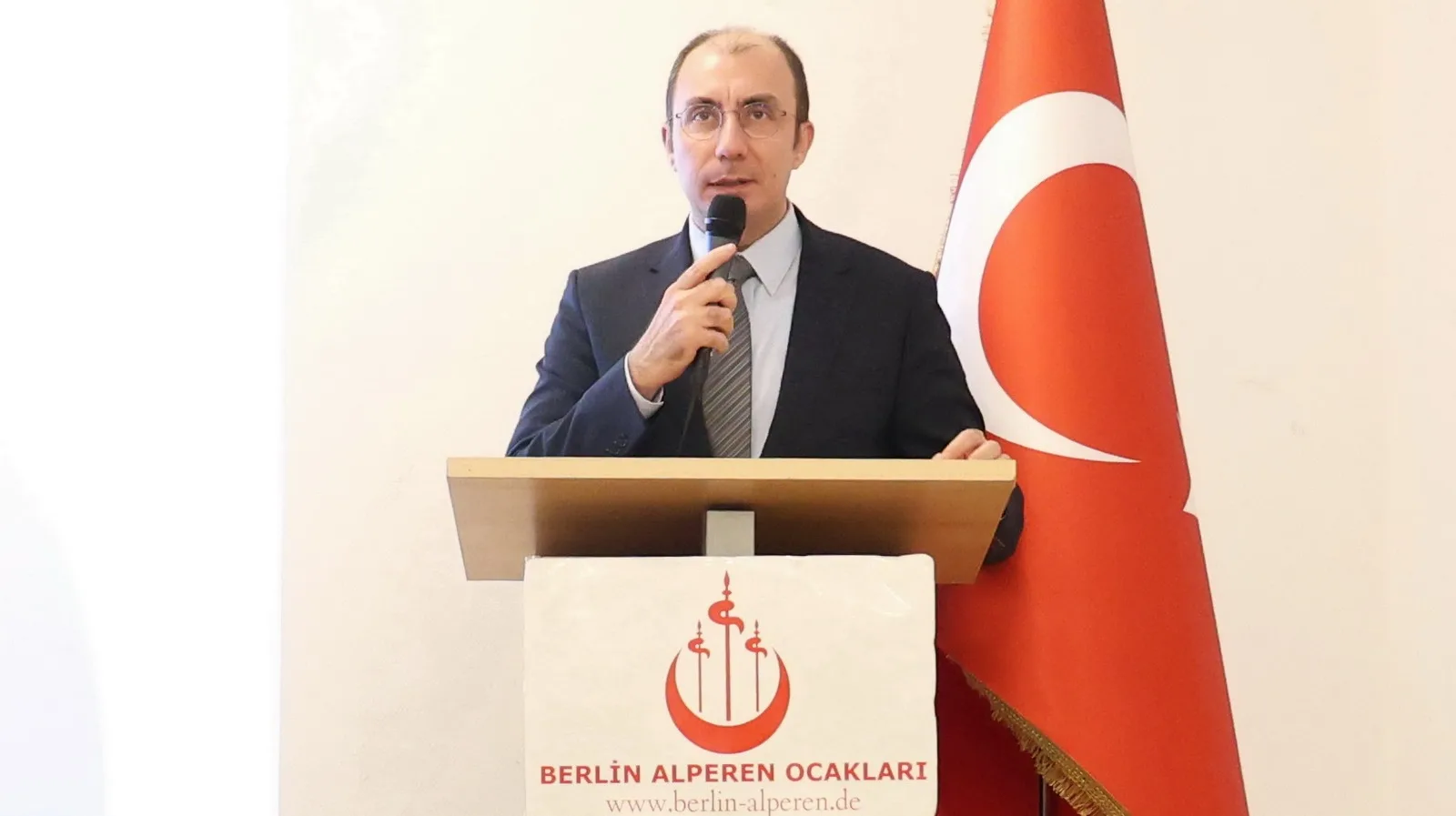 Berlin'de Evlilik ve Aile Hayatına Dair Farkındalık Semineri Düzenlendi