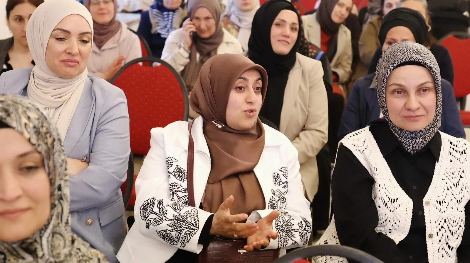 Berlin'de Evlilik ve Aile Hayatına Dair Farkındalık Semineri Düzenlendi