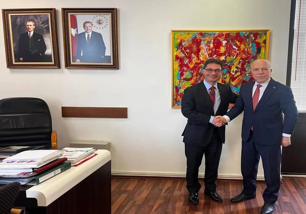 Başkan Mehmet Sekmen, Münih’te Intersolar Europe 2025 Fuarı’na Katıldı