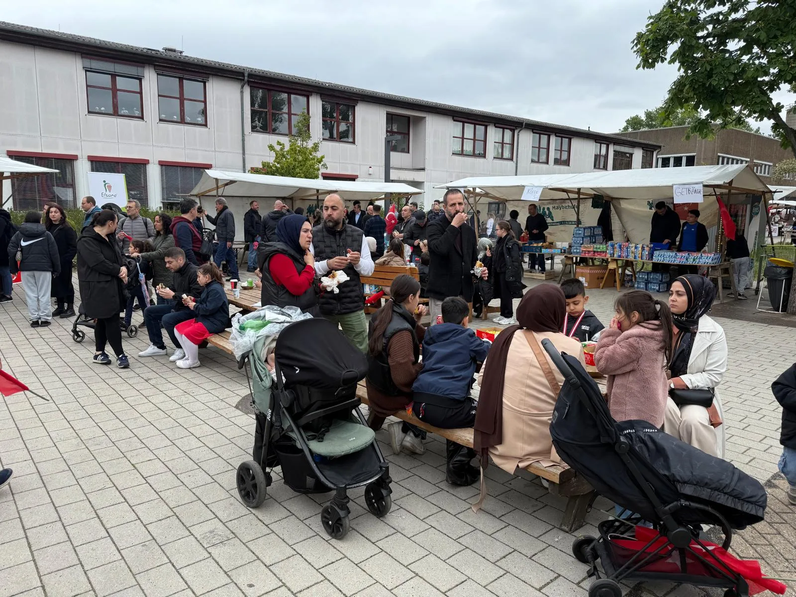 Berlin’de Coşkulu 23 Nisan ve 19 Mayıs Kutlaması