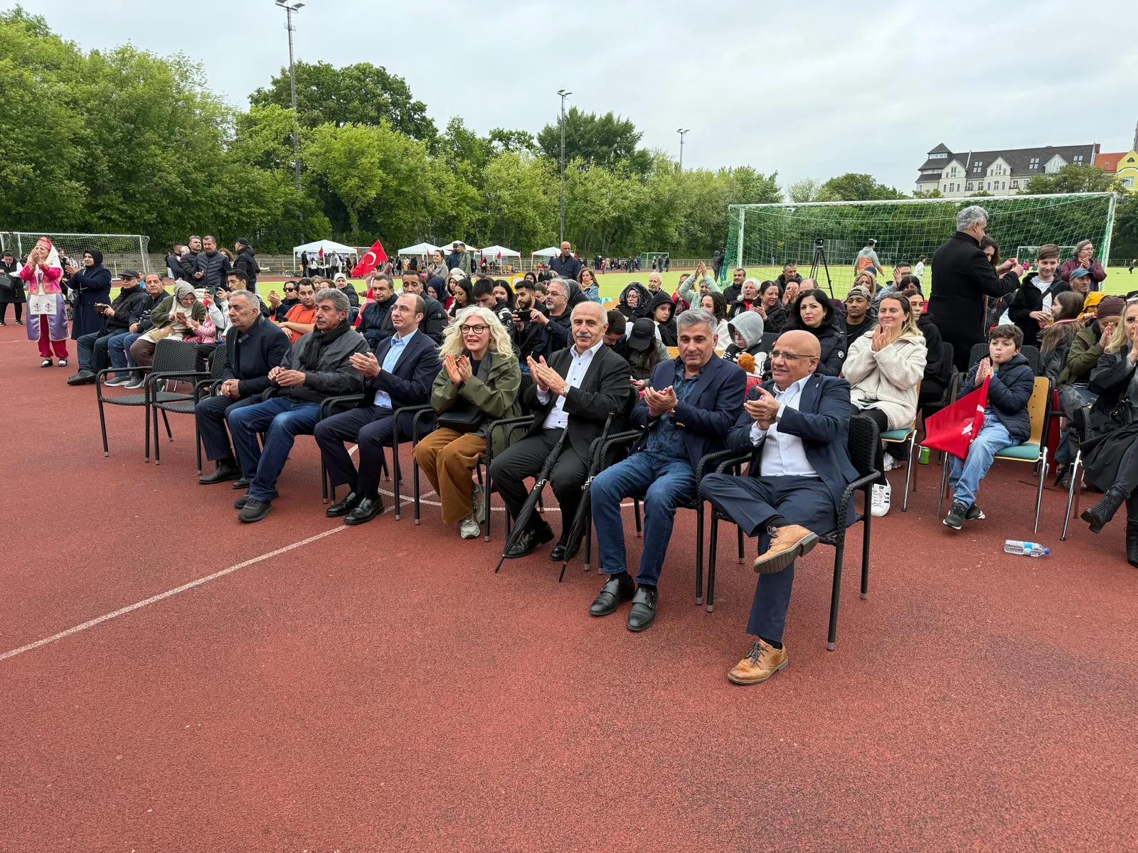 Berlin’de Coşkulu 23 Nisan ve 19 Mayıs Kutlaması