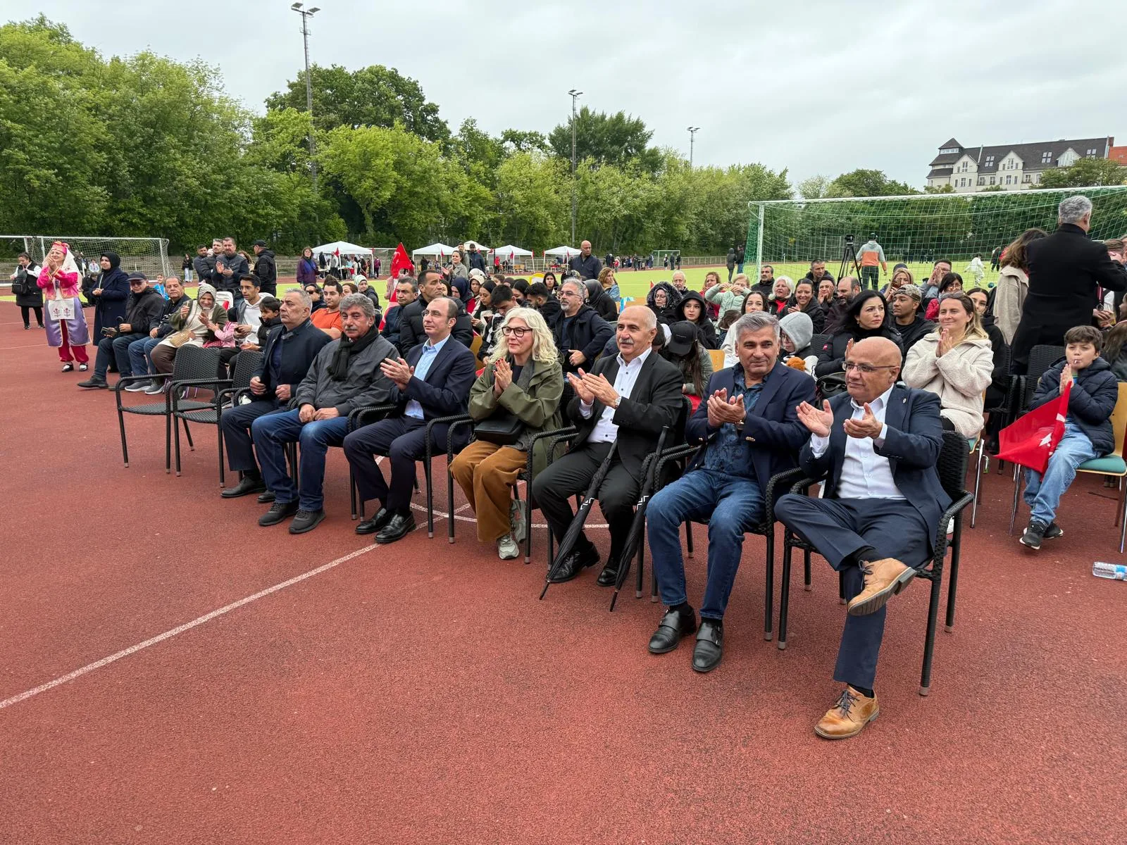 Berlin’de Coşkulu 23 Nisan ve 19 Mayıs Kutlaması