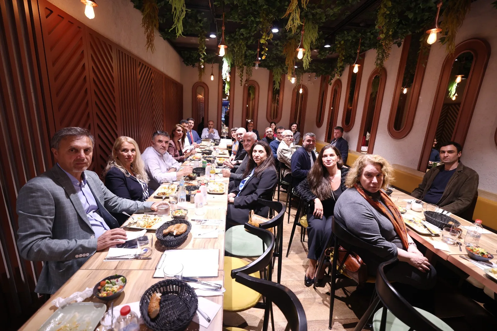 Berlin’de TDU Buluşmasında Göç ve Ulaşım Politikaları Masaya Yatırıldı