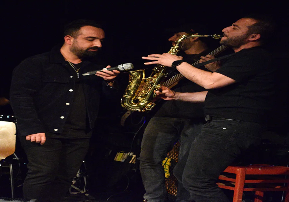 Festivalde Türkçe ve Kürtçe rock müziği keyfi