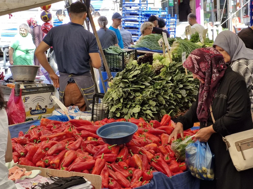 Emekliler 2 TL’lik Çaya Umut Bağladı