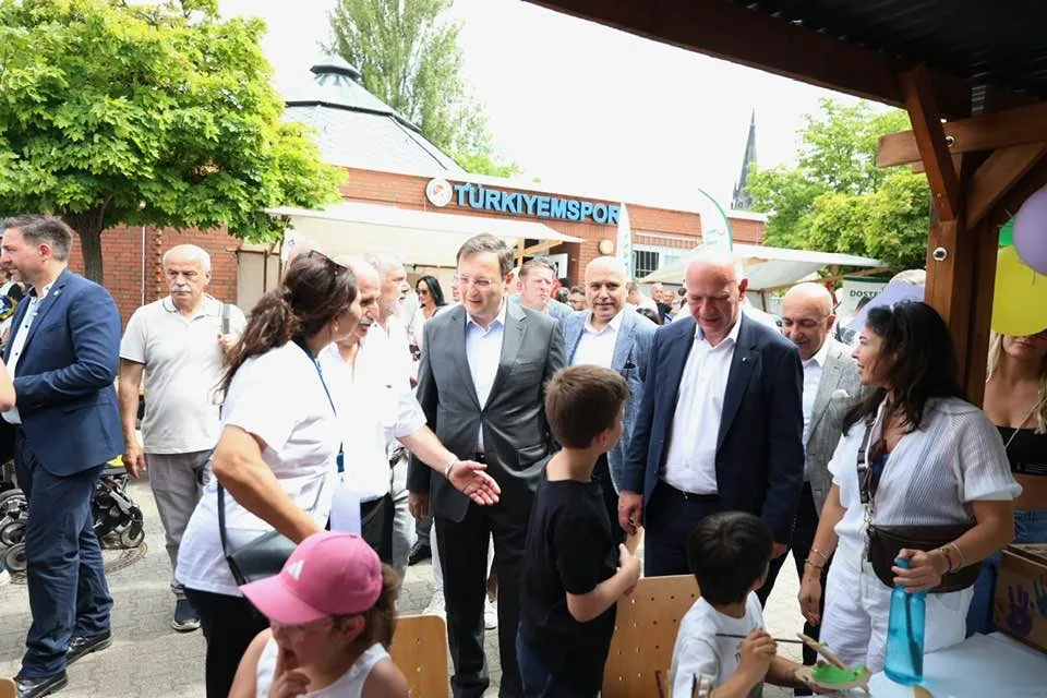 Berlin’de TDU Yaz Şenliği Coşkuyla Gerçekleşti