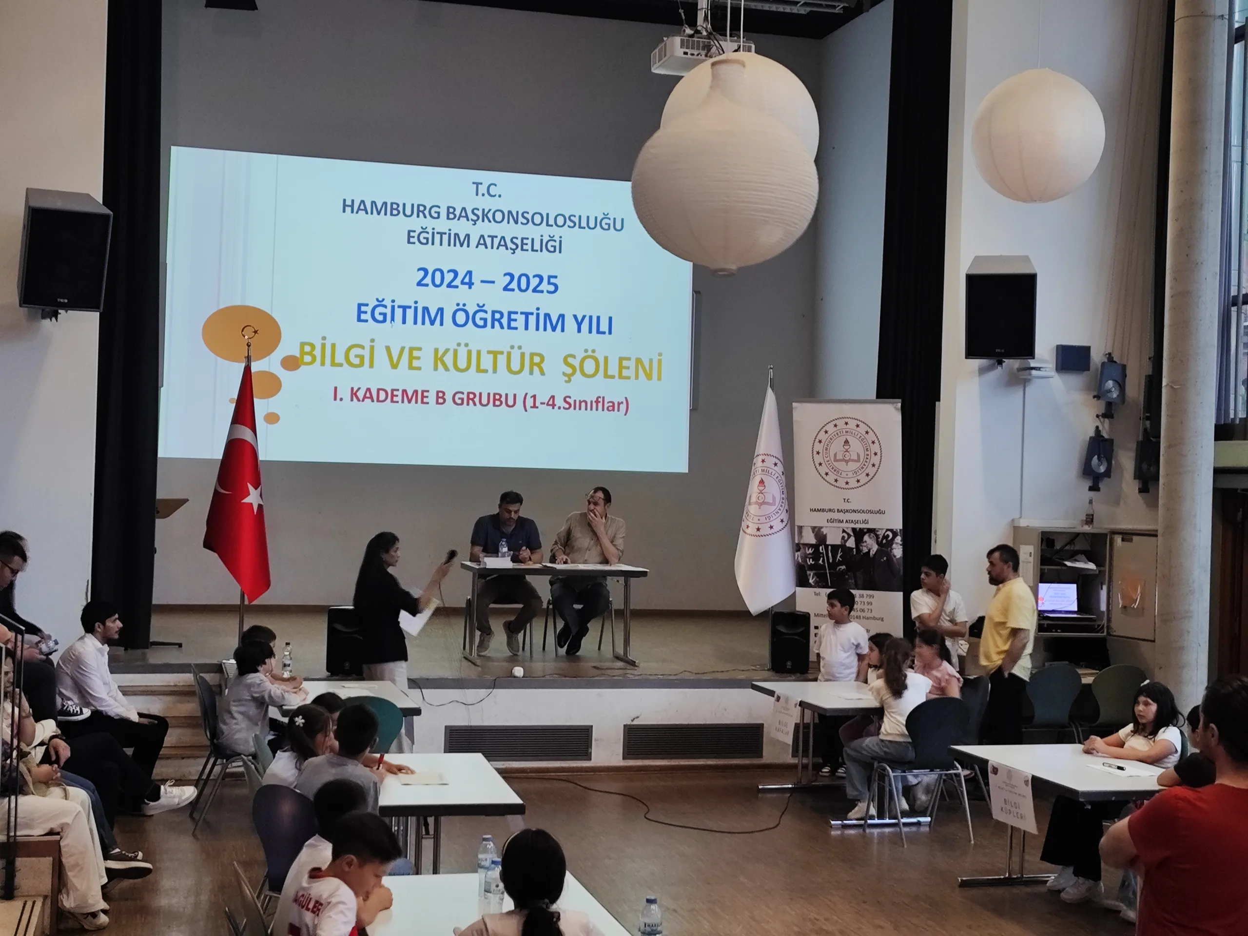 Hamburg’da 2. Bilgi ve Kültür Şöleni Coşkuyla Gerçekleşti