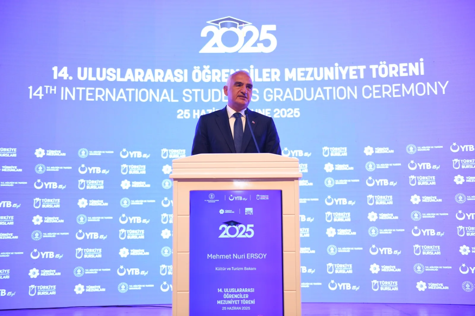 Türkiye Burslusu Uluslararası Öğrenciler Mezuniyet Sevinci Yaşadı