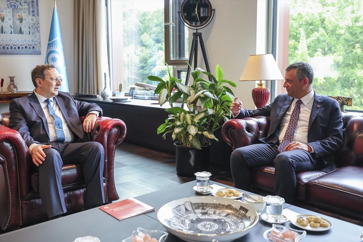 CHP Genel Başkanı Özel, Türkiye'nin Berlin Büyükelçisi Turan'ı ziyaret etti