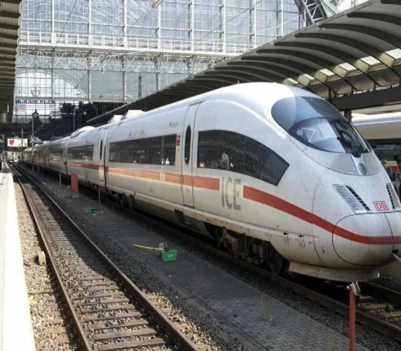 Alman Demiryolları Toplu Rezervasyon Sistemini Kaldırdı: Ailelerden Büyük Tepki