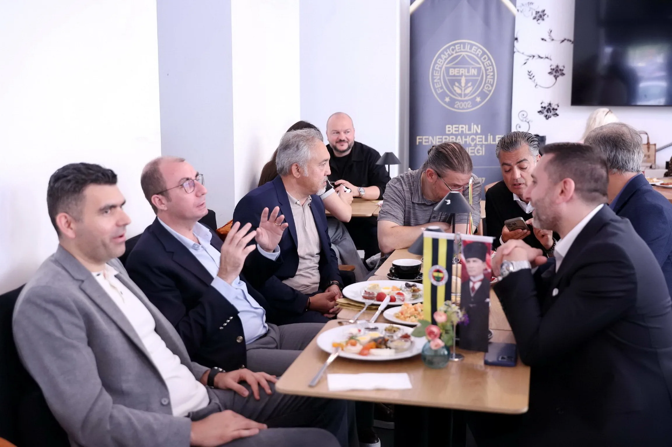 Berlin Fenerbahçeliler Derneği'nden Anlamlı Kurban Bayramı Kutlaması