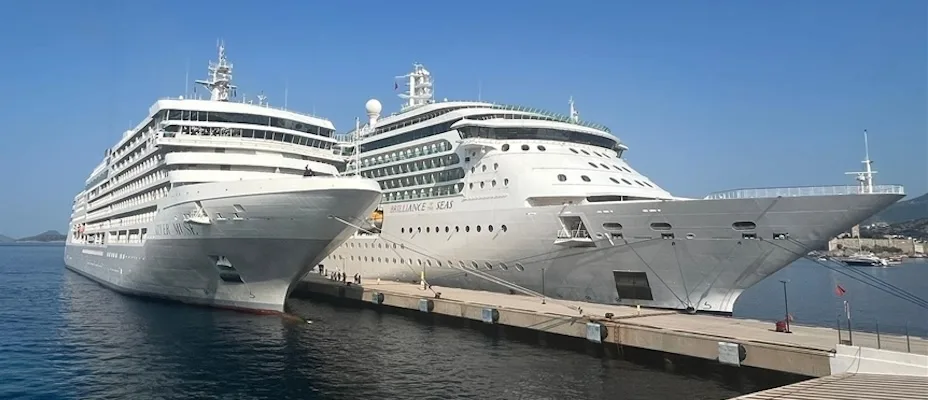 Bodrum’a iki kruvaziyerle 2 bin 935 yolcu geldi