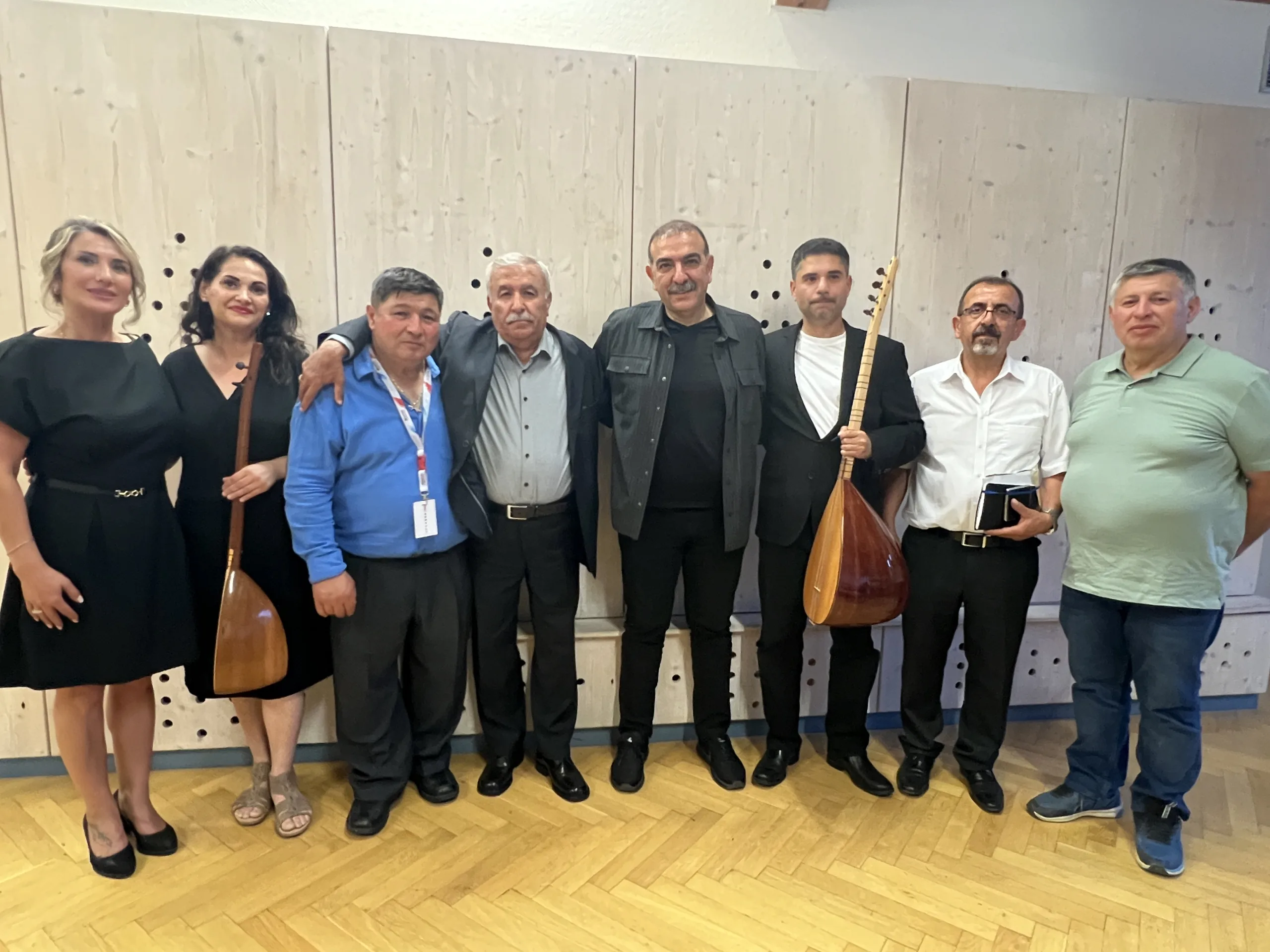Hersbruck’ta Anlamlı Alevi Etkinliği: “Türkülerimizi Barış İçin Söylüyoruz”