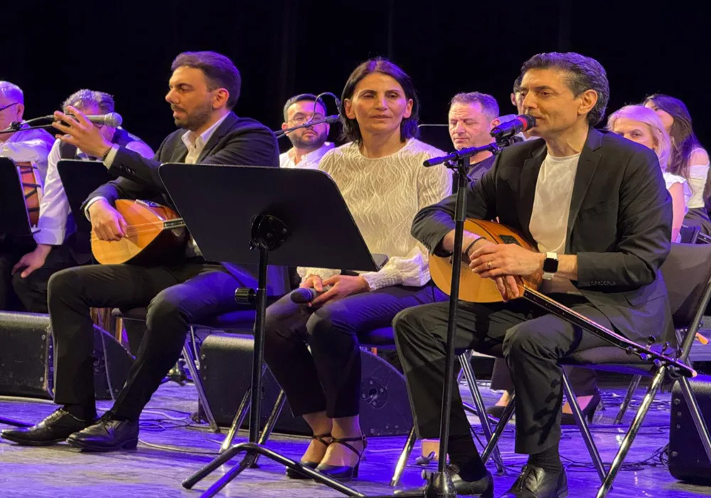 Şahin Bağlama Okulu 25. Yılında Berlin’de Unutulmaz Bir Konserle Kutlama Yaptı