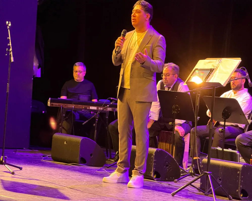 Şahin Bağlama Okulu 25. Yılında Berlin’de Unutulmaz Bir Konserle Kutlama Yaptı