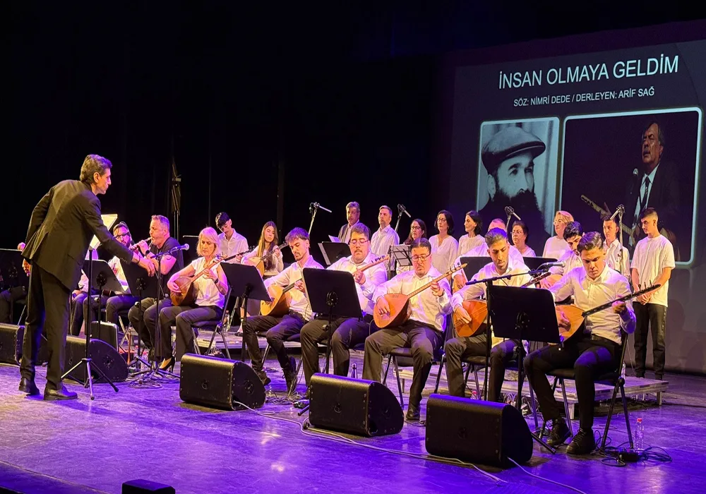 Şahin Bağlama Okulu 25. Yılında Berlin’de Unutulmaz Bir Konserle Kutlama Yaptı