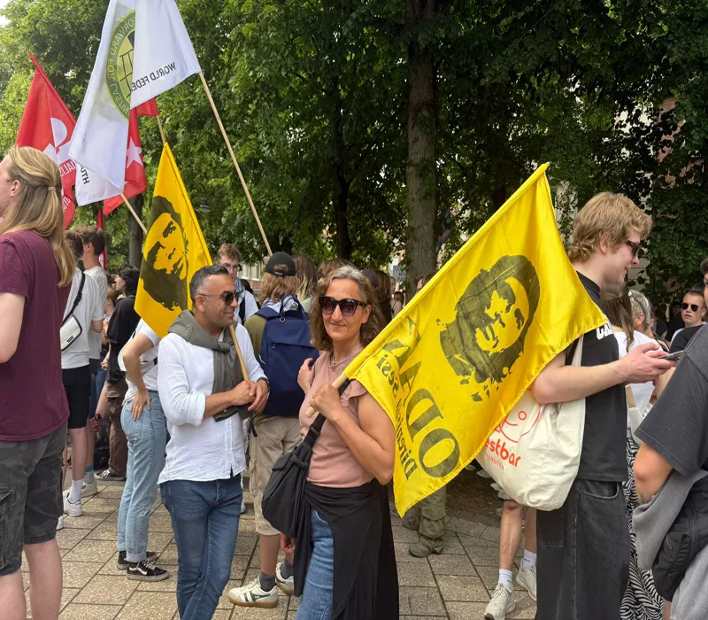 Münster’de 2000 Kişi Faşizme Karşı Yürüdü