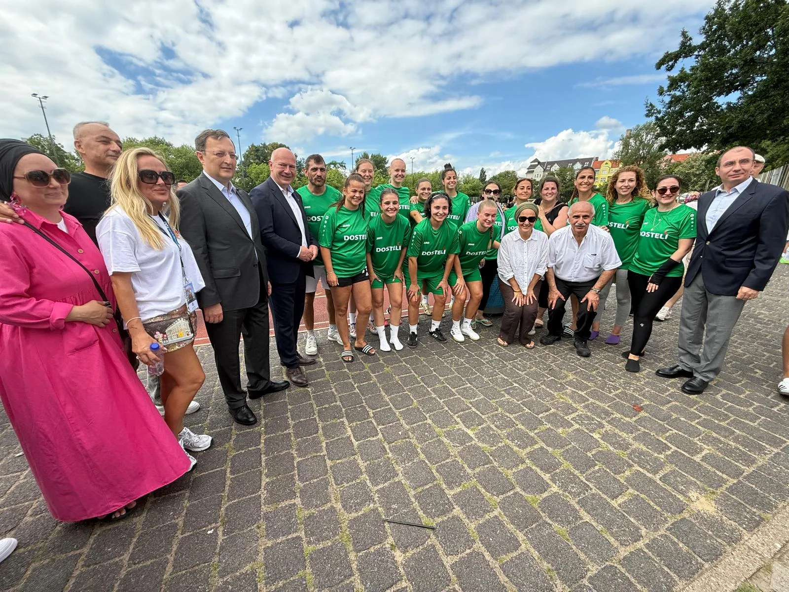 Berlin’de TDU Yaz Şenliği Coşkuyla Gerçekleşti