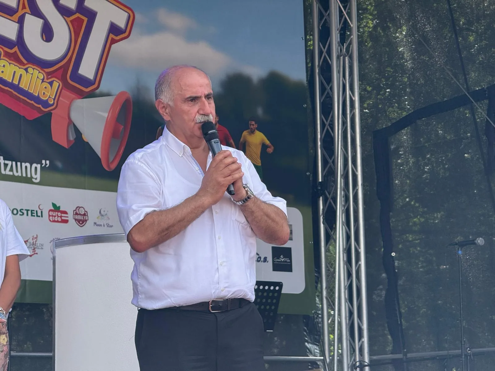 Berlin’de TDU Yaz Şenliği Coşkuyla Gerçekleşti