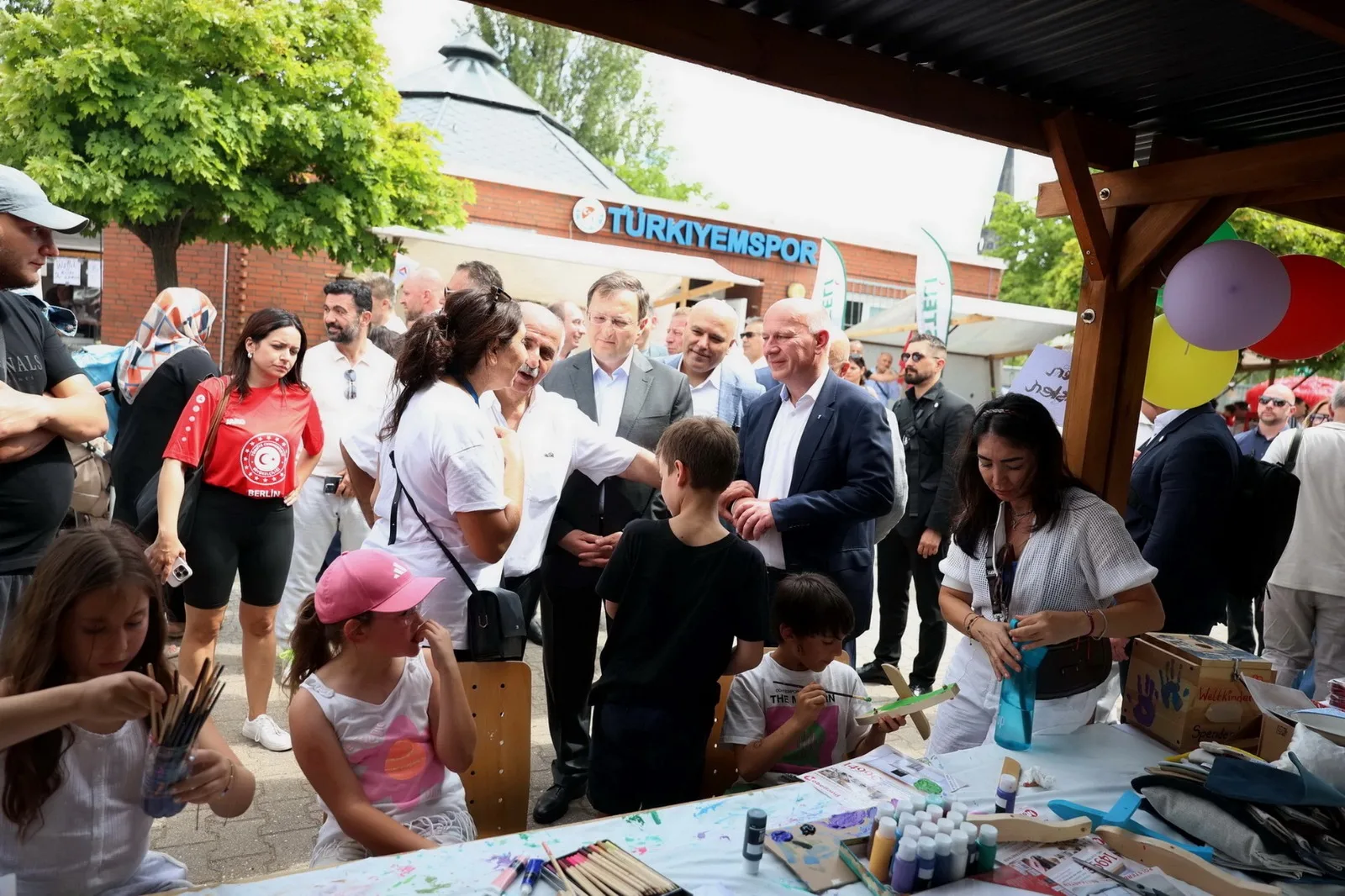 Berlin’de TDU Yaz Şenliği Coşkuyla Gerçekleşti
