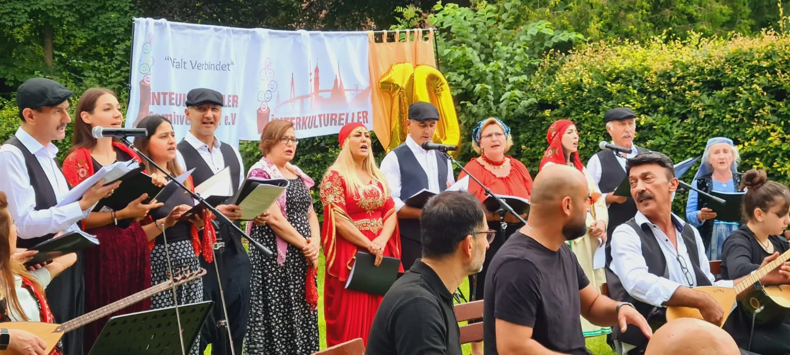 Hamburg Kültürlerarası Aile Birliği 10. Yılını Açık Havada Coşkulu Bir Şenlikle Kutladı