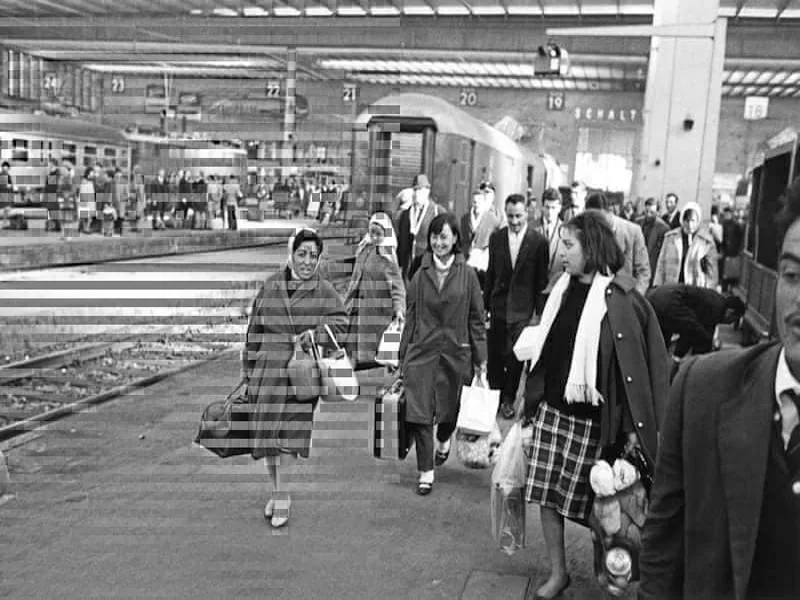 El Kapısında Bir Ömür: Almanya’ya Göçün Hikâyesi