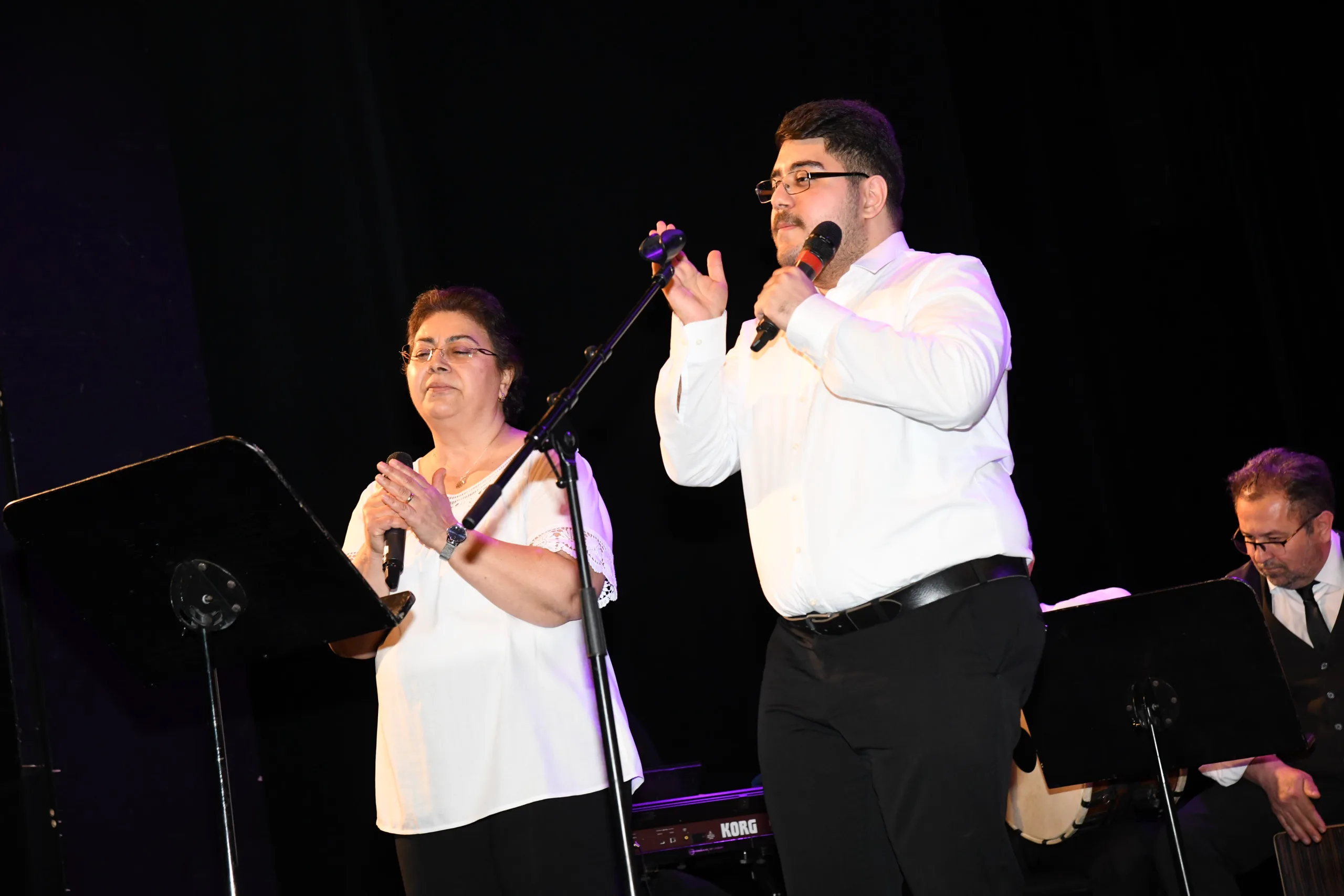 Şahin Bağlama Okulu 25. Yılında Berlin’de Unutulmaz Bir Konserle Kutlama Yaptı