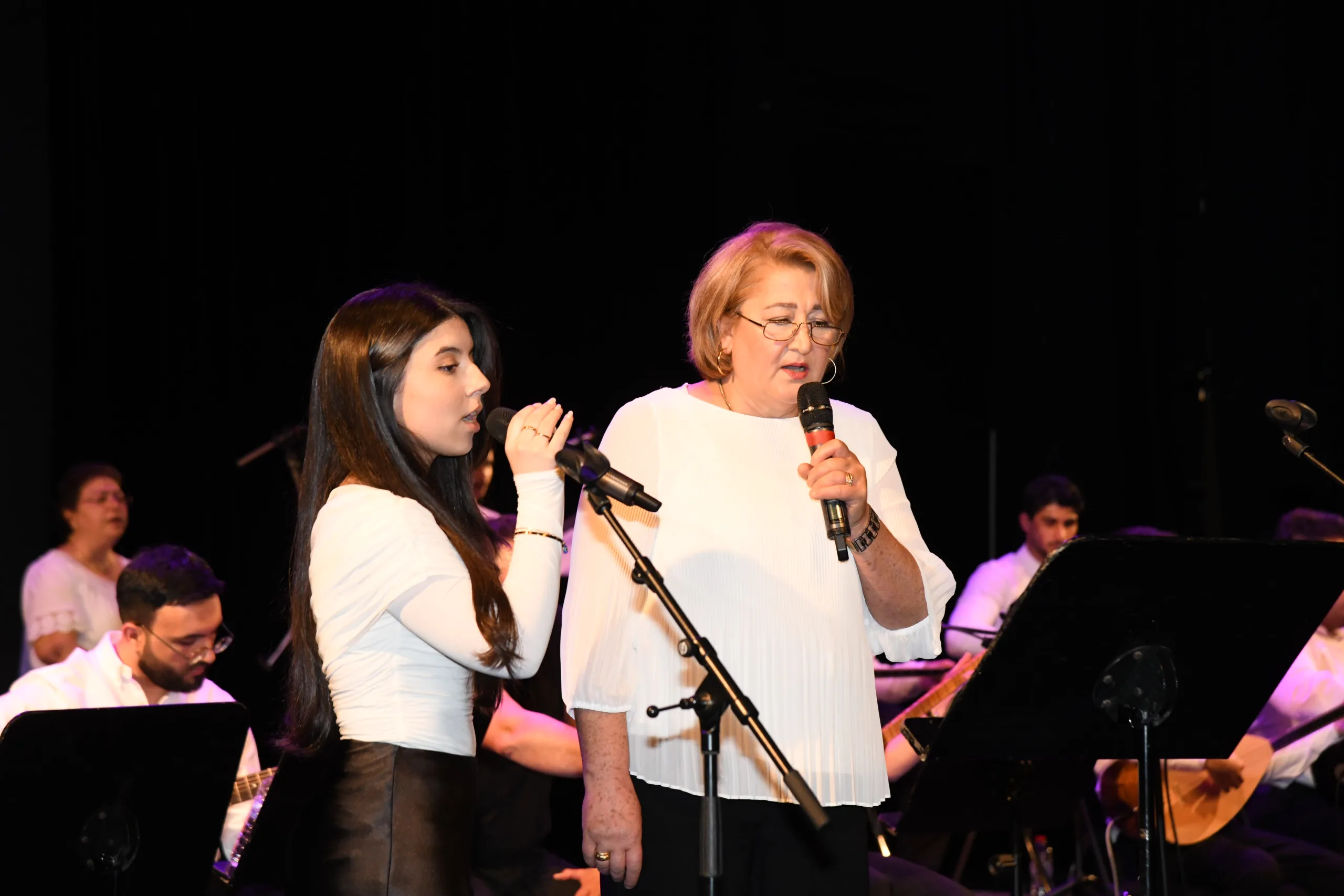 Şahin Bağlama Okulu 25. Yılında Berlin’de Unutulmaz Bir Konserle Kutlama Yaptı