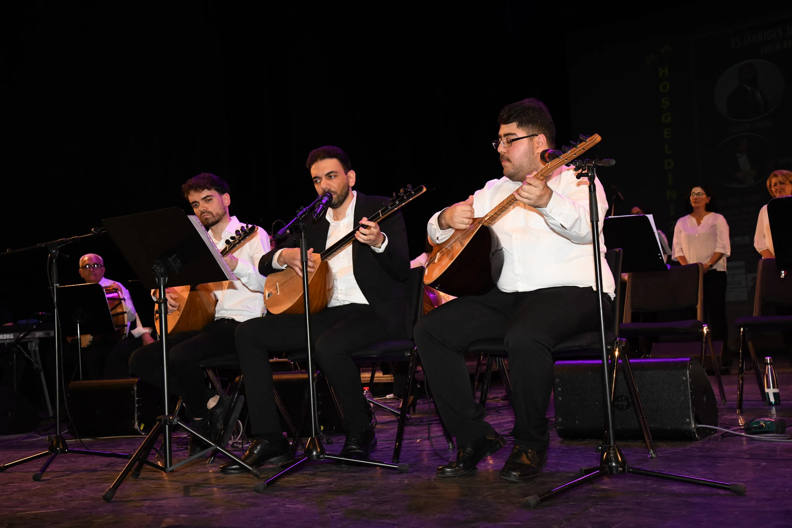 Şahin Bağlama Okulu 25. Yılında Berlin’de Unutulmaz Bir Konserle Kutlama Yaptı
