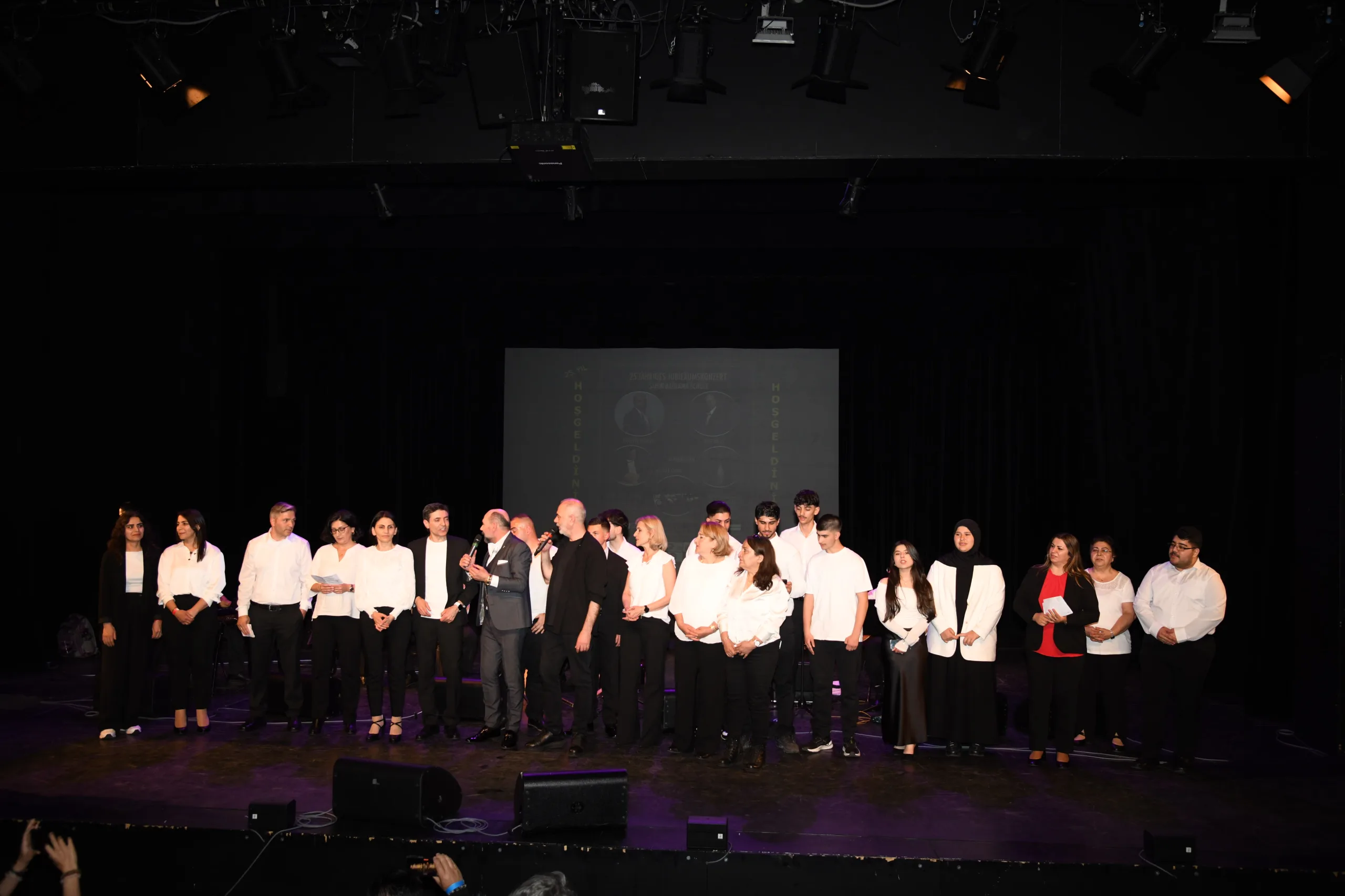Şahin Bağlama Okulu 25. Yılında Berlin’de Unutulmaz Bir Konserle Kutlama Yaptı