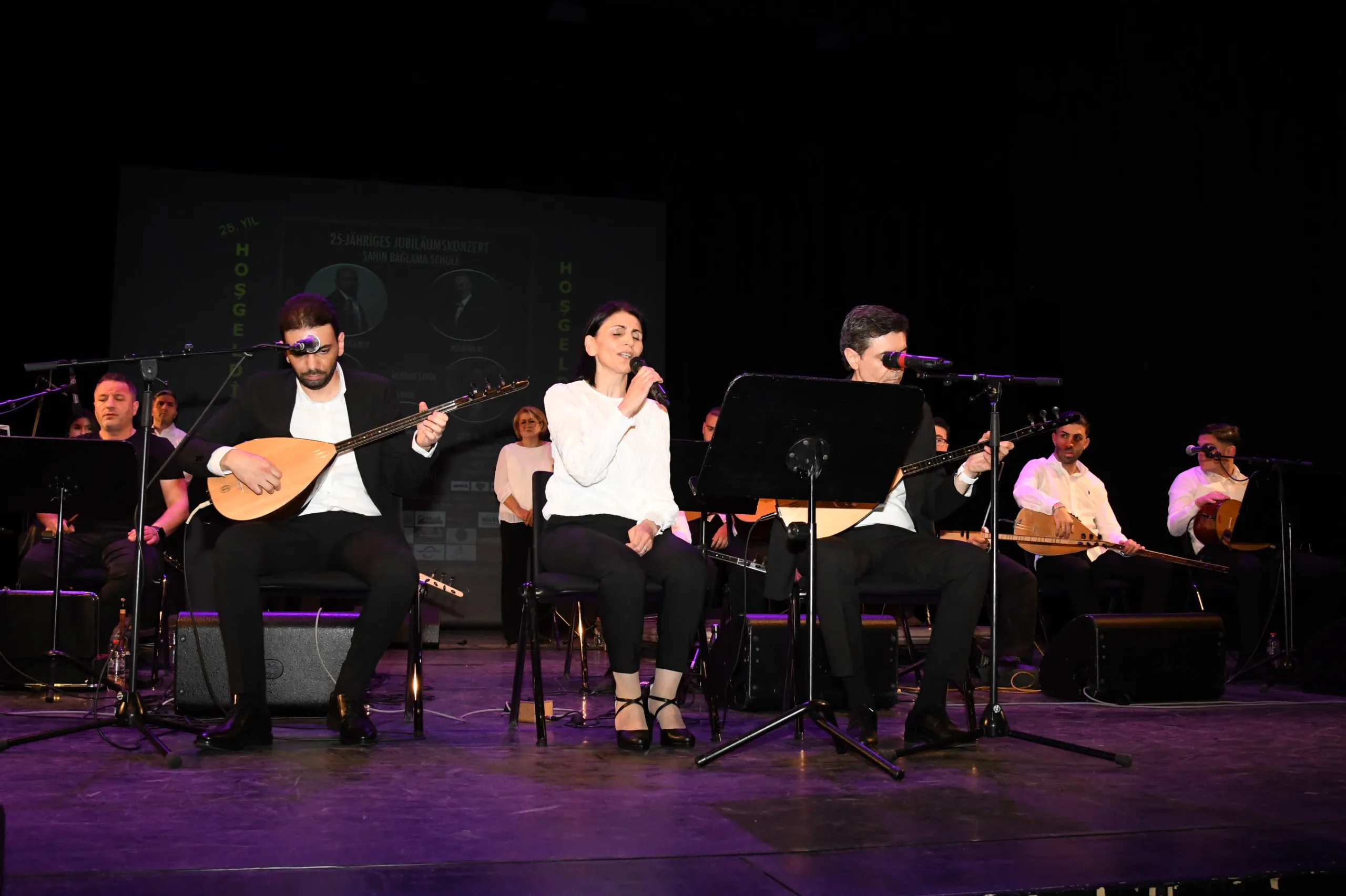 Şahin Bağlama Okulu 25. Yılında Berlin’de Unutulmaz Bir Konserle Kutlama Yaptı