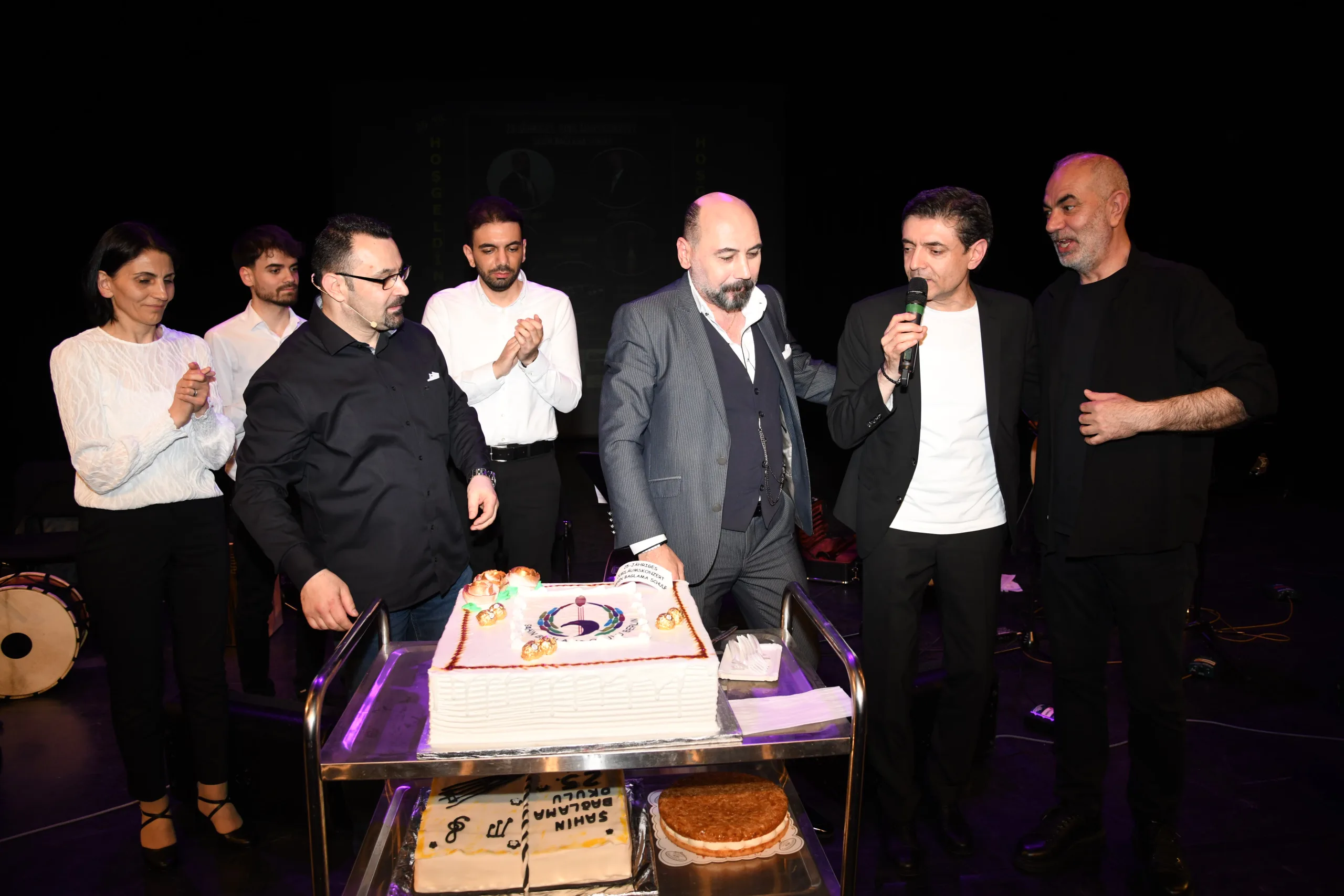 Şahin Bağlama Okulu 25. Yılında Berlin’de Unutulmaz Bir Konserle Kutlama Yaptı