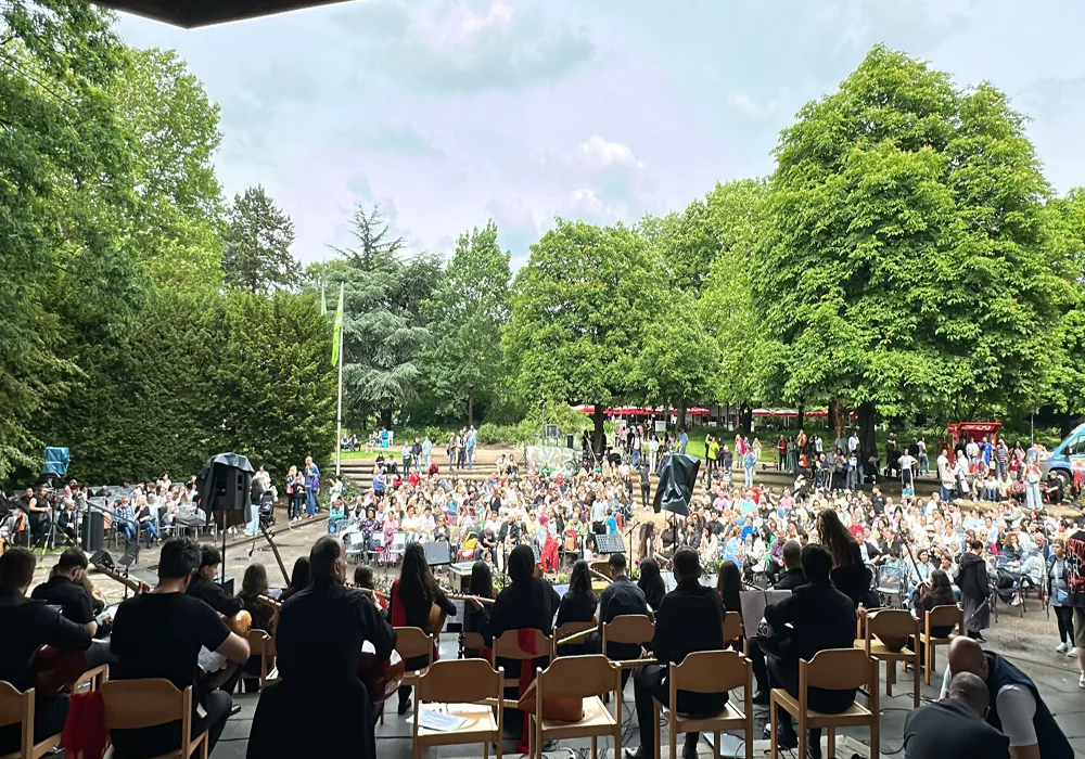 Hamburg’da “7’den 70’e Umuda Türkü” Konserine Yoğun İlgi