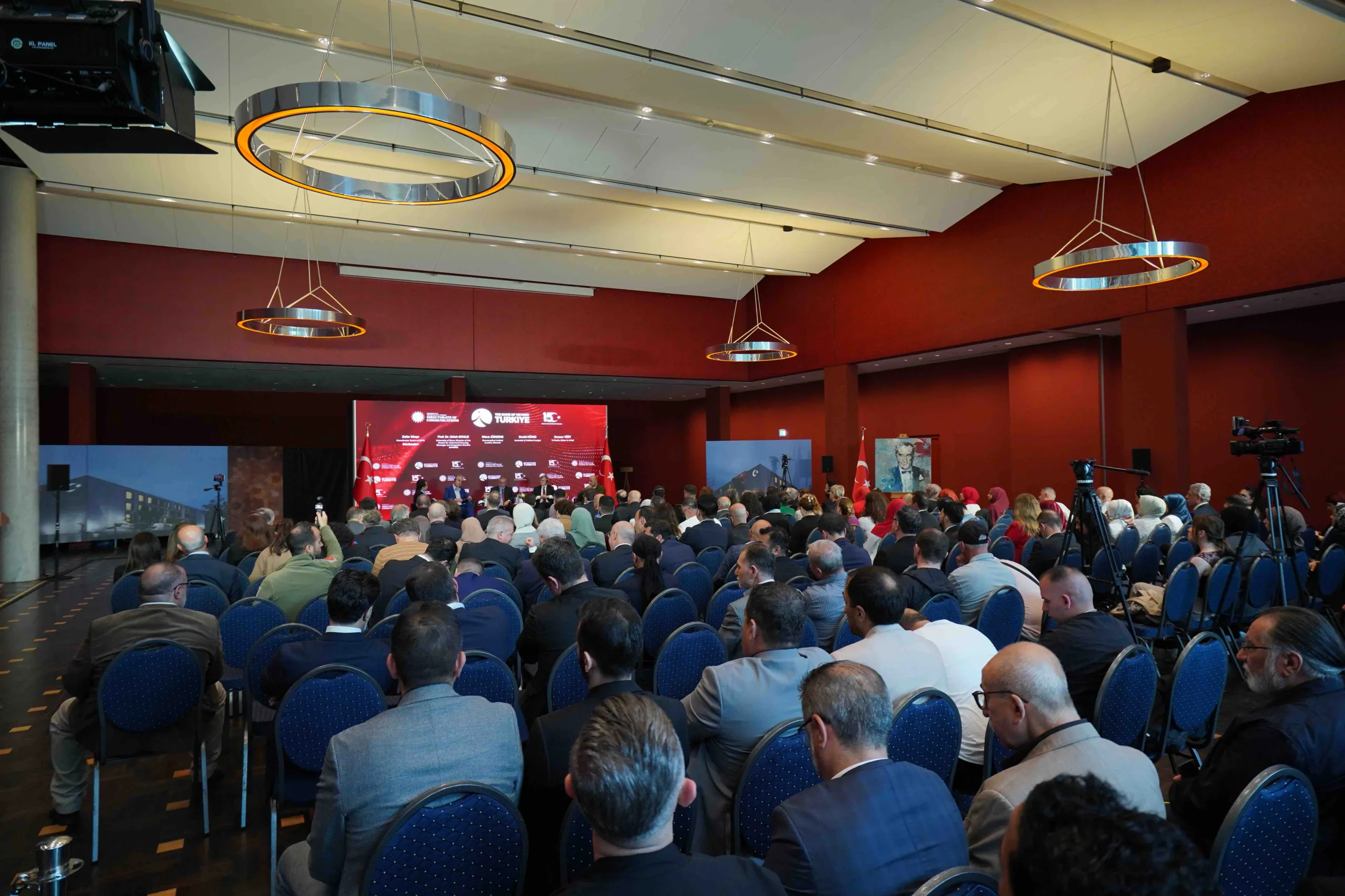 Berlin’de 15 Temmuz Demokrasi ve Millî Birlik Günü paneli gerçekleştirildi