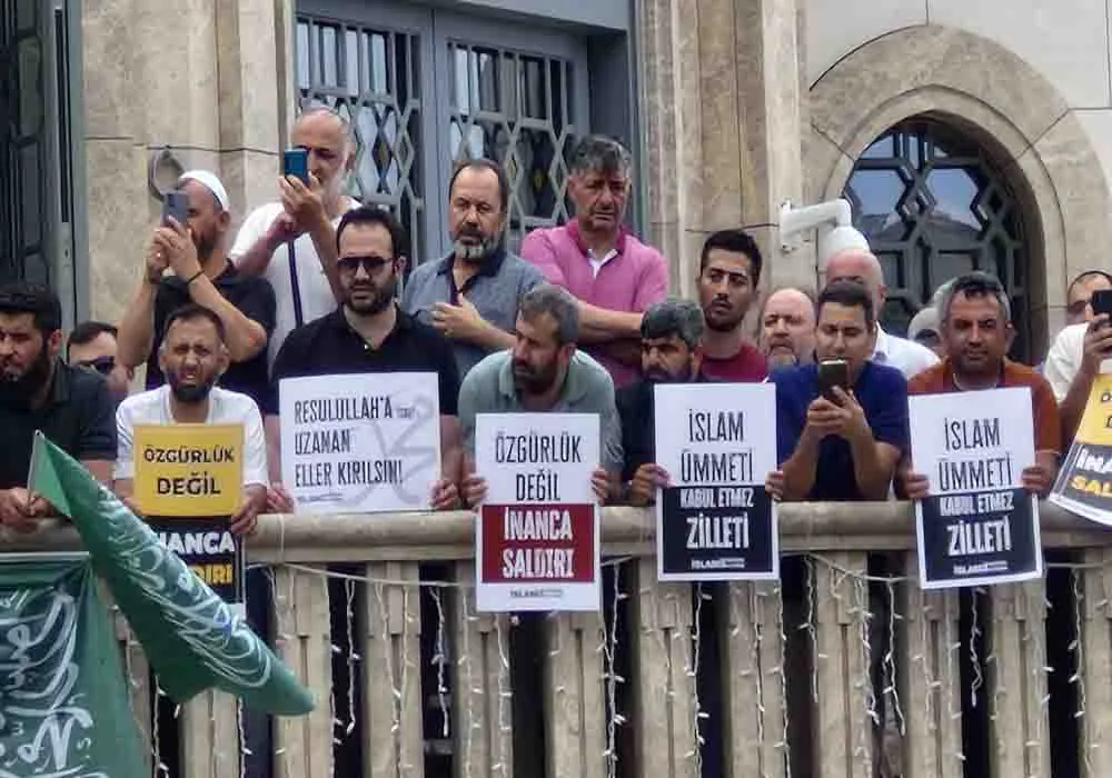 Leman Dergisi'nden Muhammed ve Musa Karikatürü Gündem Oldu
