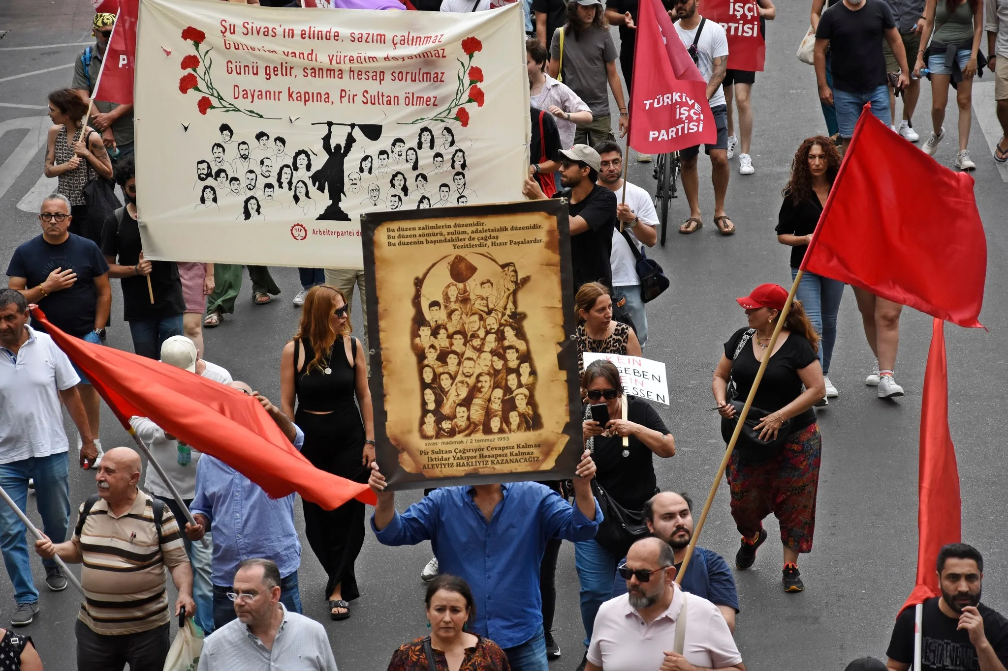 2 Temmuz ‘İnsanlığa Karşı Suçları Kınama Günü’ İlan Edilsin!