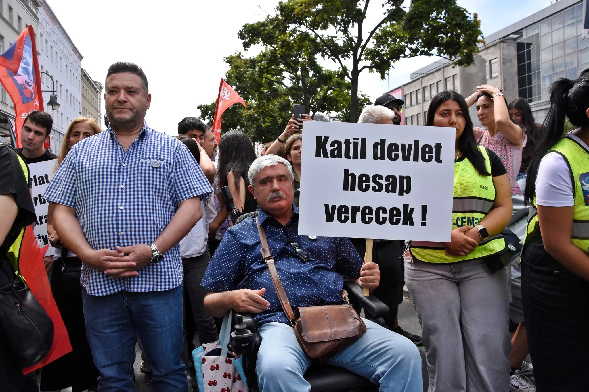 2 Temmuz ‘İnsanlığa Karşı Suçları Kınama Günü’ İlan Edilsin!
