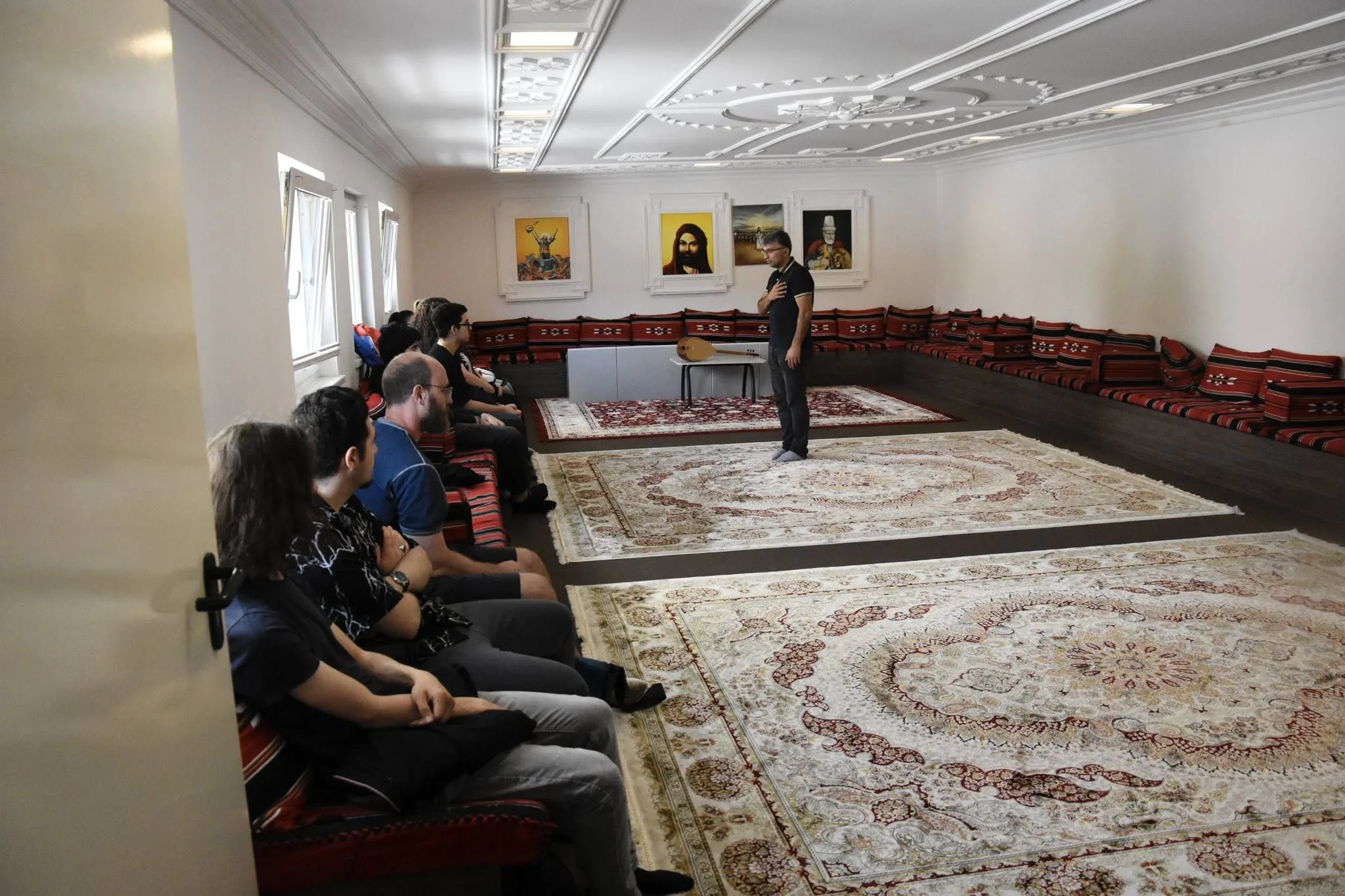 Berlin’de Üç Okuldan Öğrenciler Cemevi’ni Ziyaret Etti