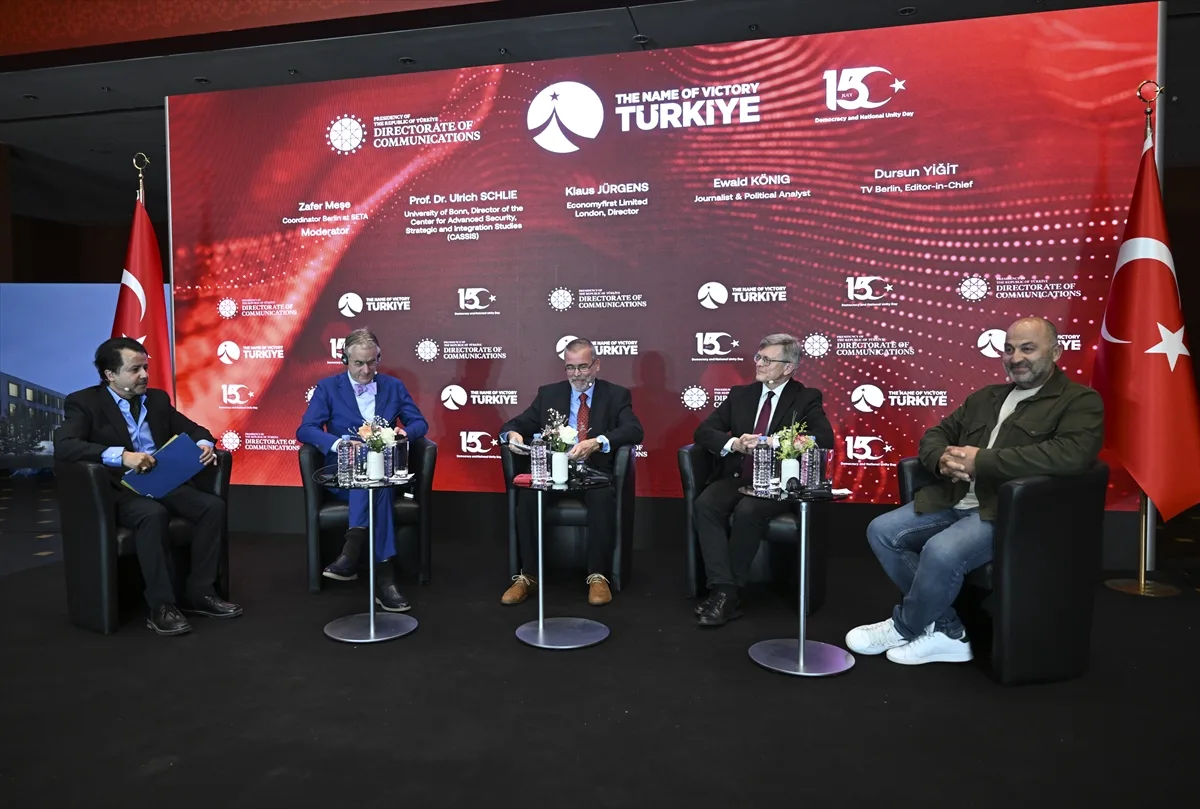 Berlin'de 15 Temmuz Demokrasi ve Milli Birlik Günü etkinlikleri düzenlendi