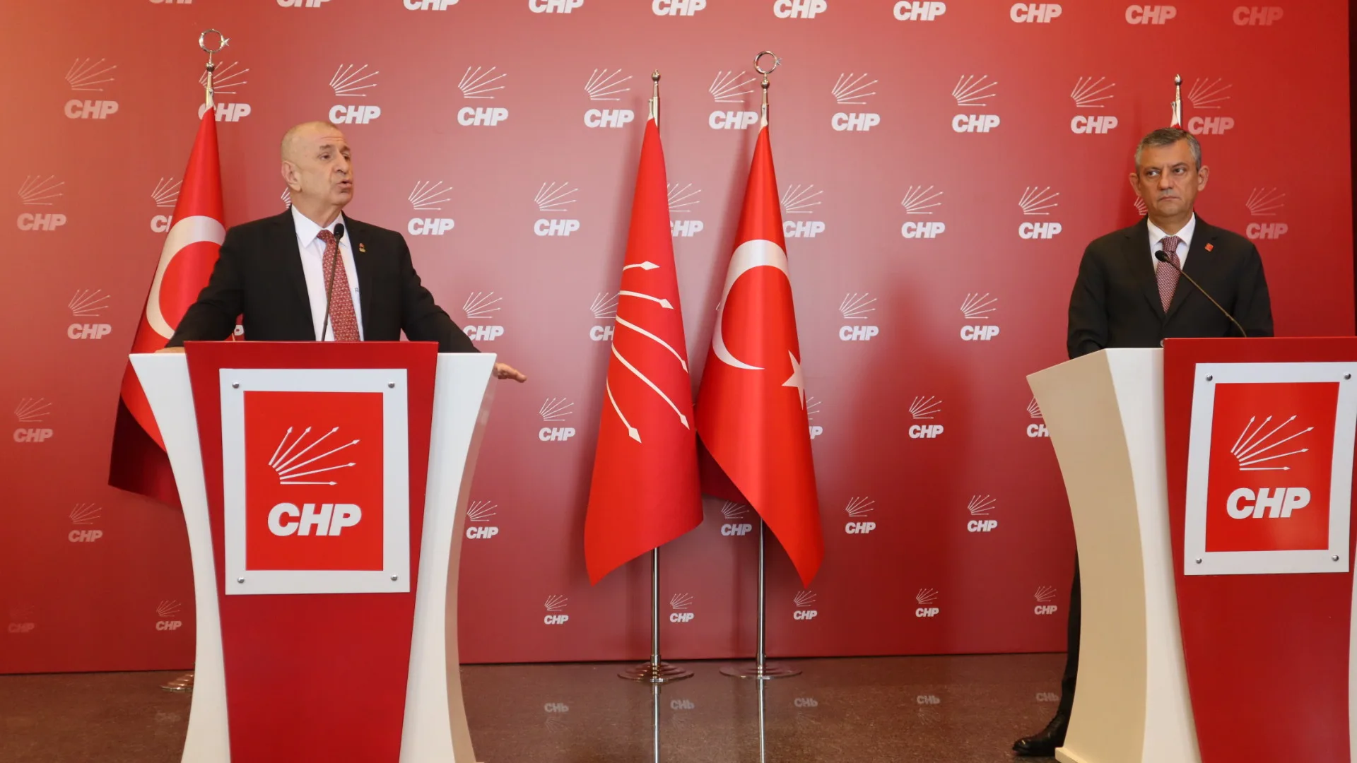 Ümit Özdağ’dan Özgür Özel’e Destek Ziyareti: “Hukukun Üstünlüğünden Vazgeçmeyeceğiz”
