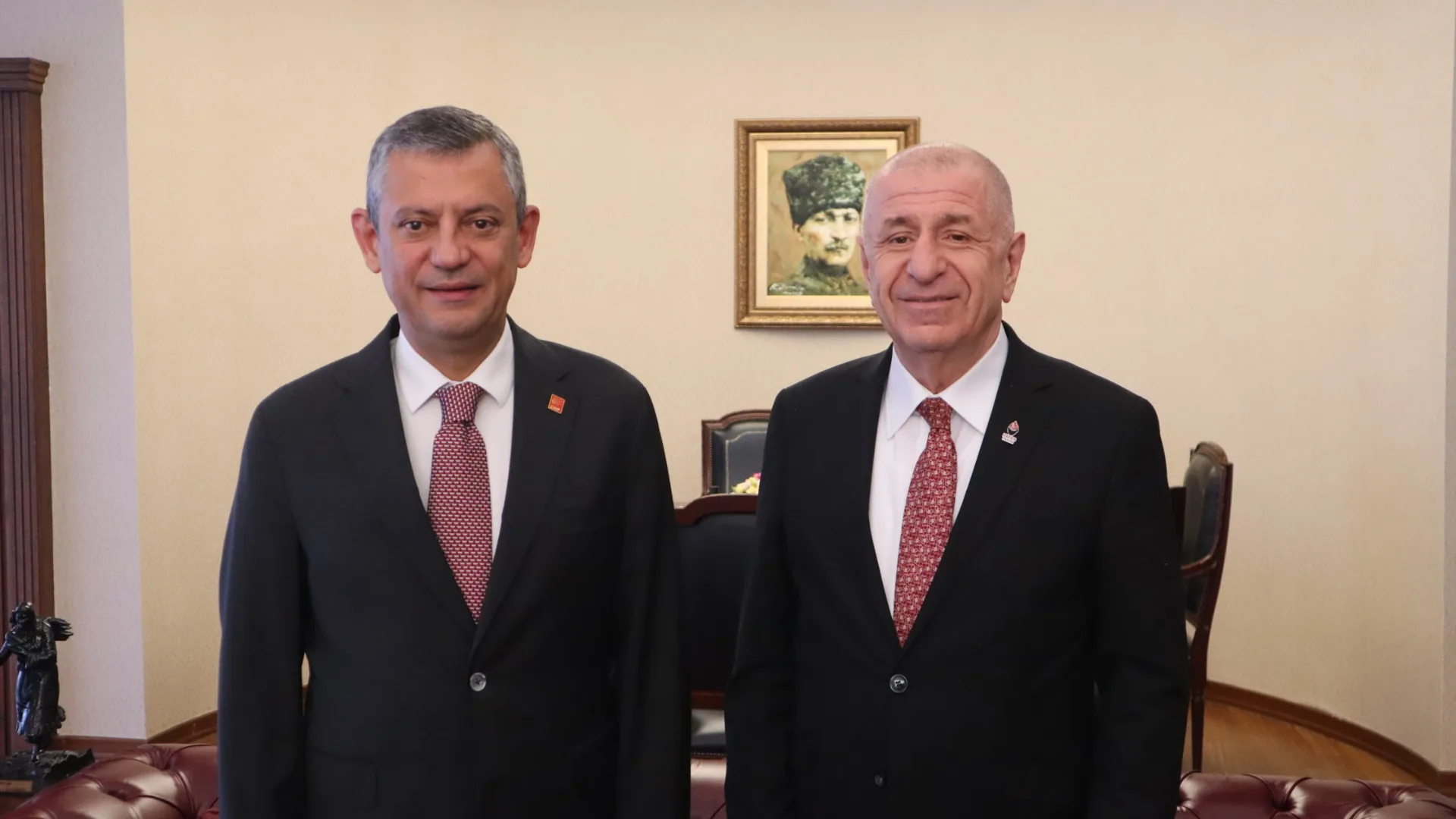 Ümit Özdağ’dan Özgür Özel’e Destek Ziyareti: “Hukukun Üstünlüğünden Vazgeçmeyeceğiz”